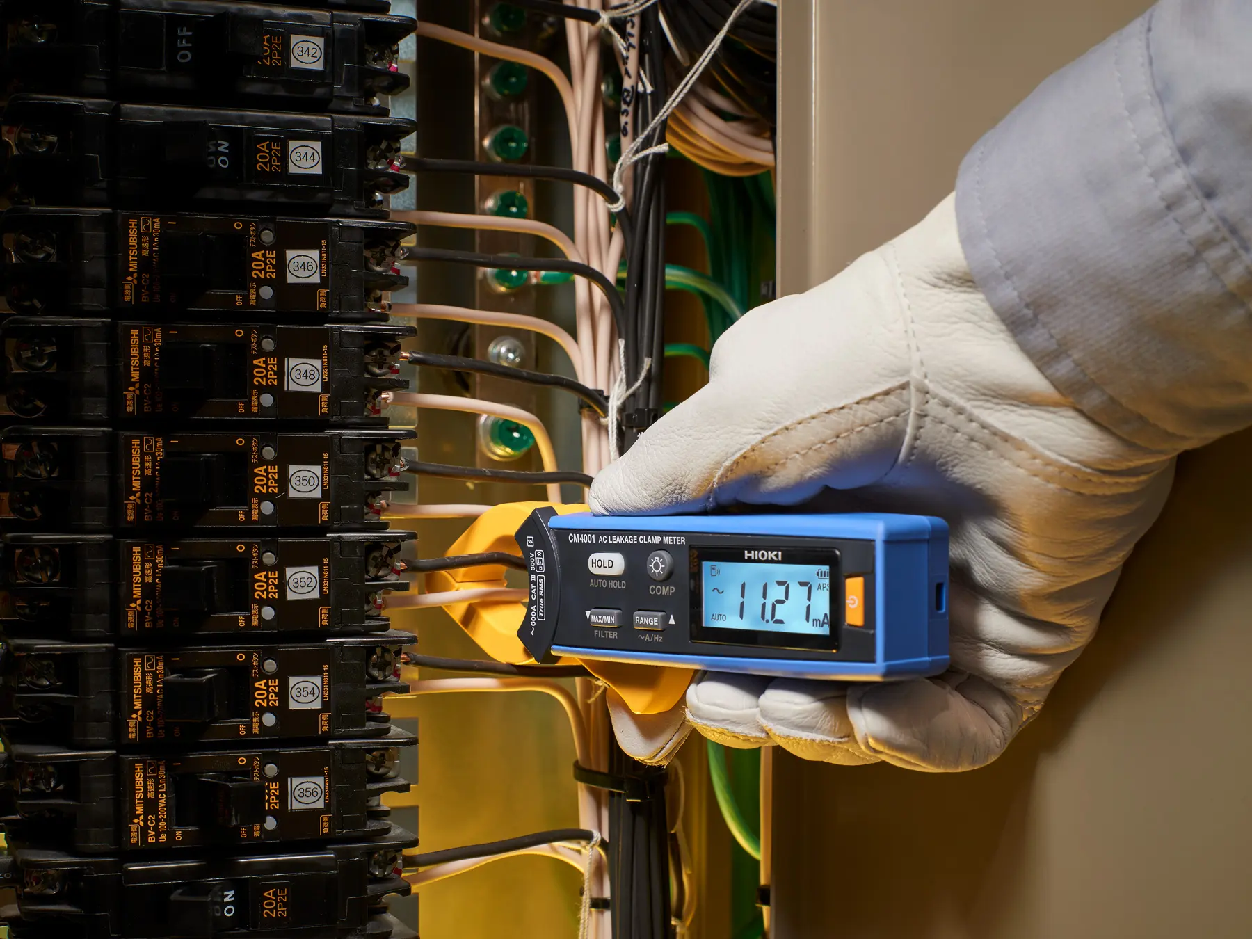 HIOKI CM4001-90 AC leakage clamp meter bluetooth frequency range 40-1000Hz measuring hand