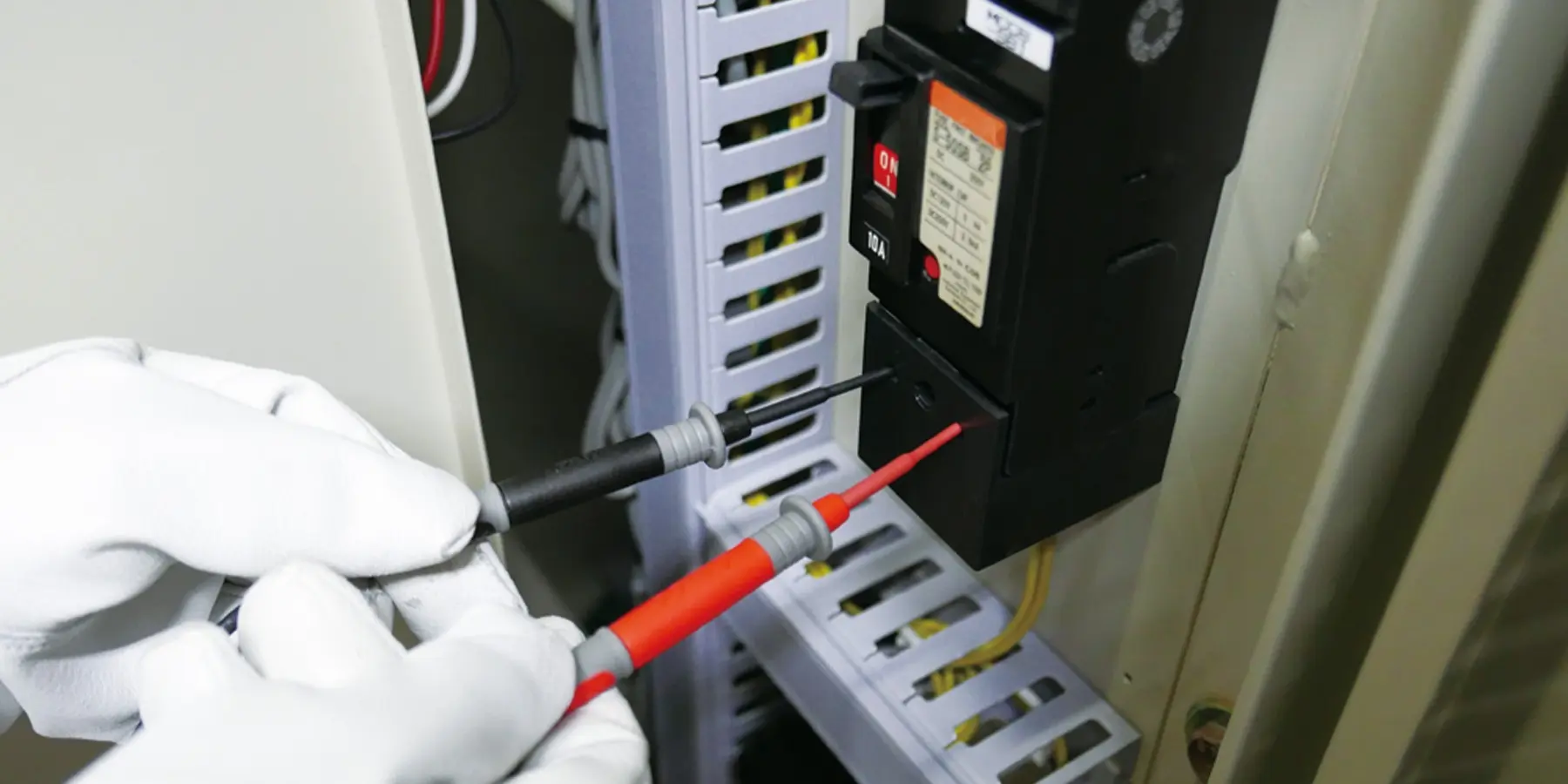 HIOKI L4939 breaker pin set circuit breaker testing_2 1