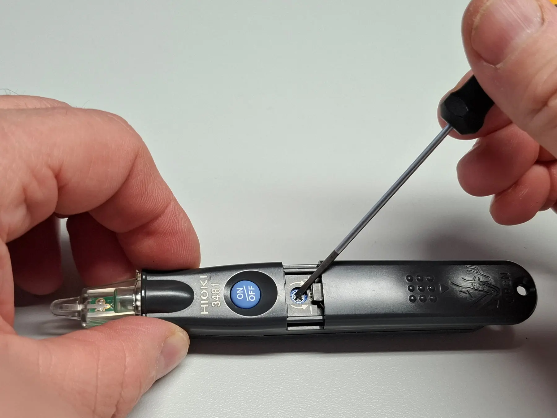 HIOKI 3481 non contact voltage detector adjust sensitivity by screwdriver