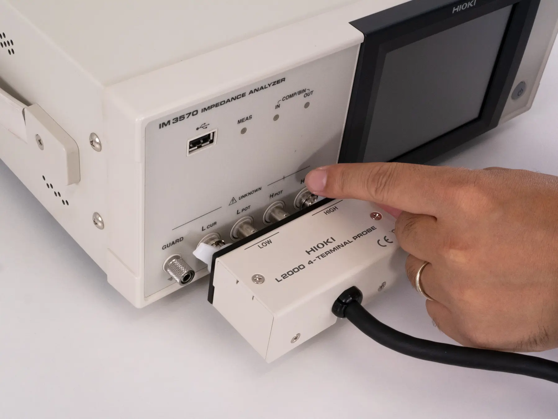 HIOKI IM3570 impedance analyzer 4hz to 5mhz with L2000 4 terminal probe connect