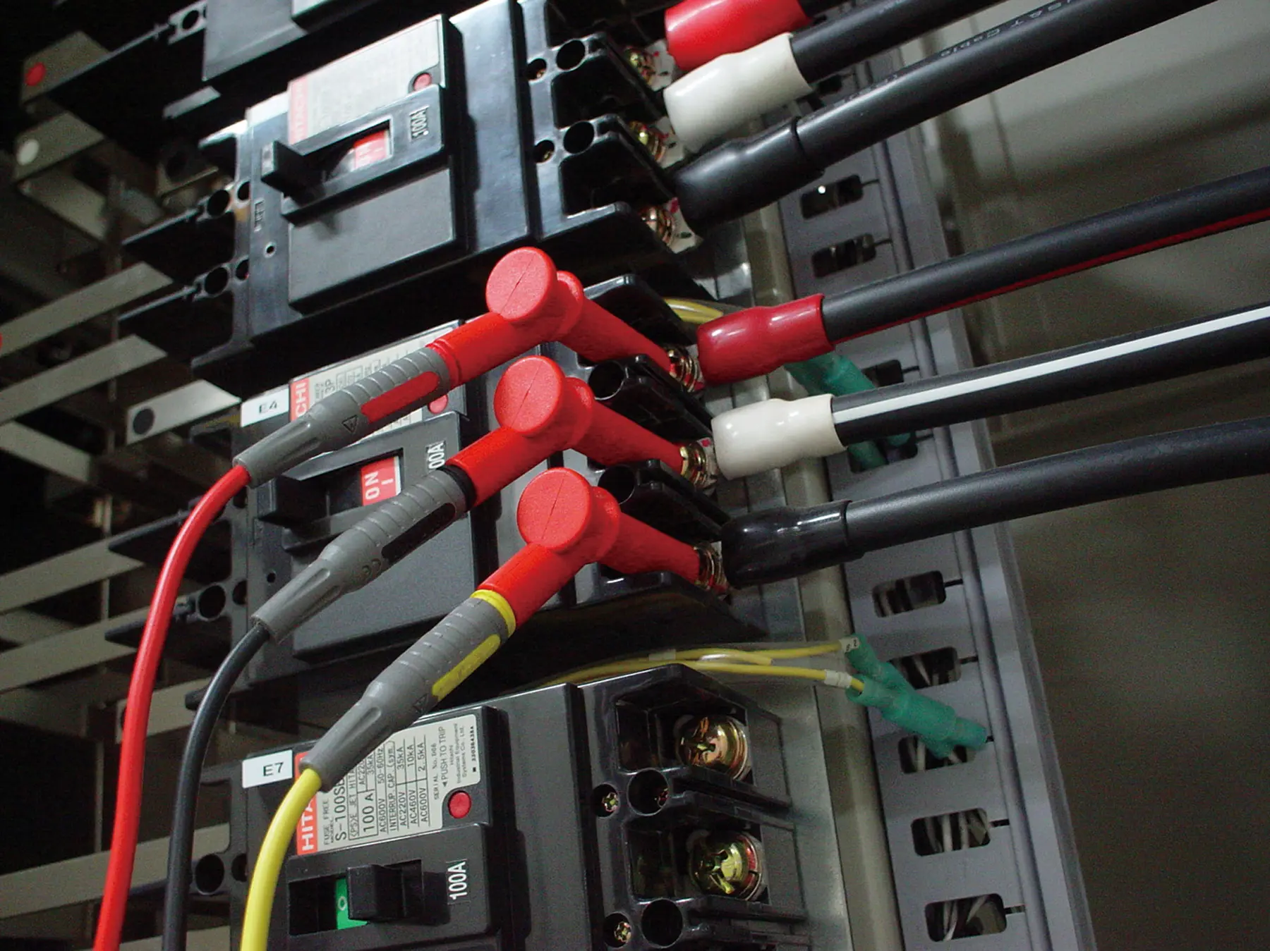 HIOKI 9804 magnetic adapter 4mm banana plug