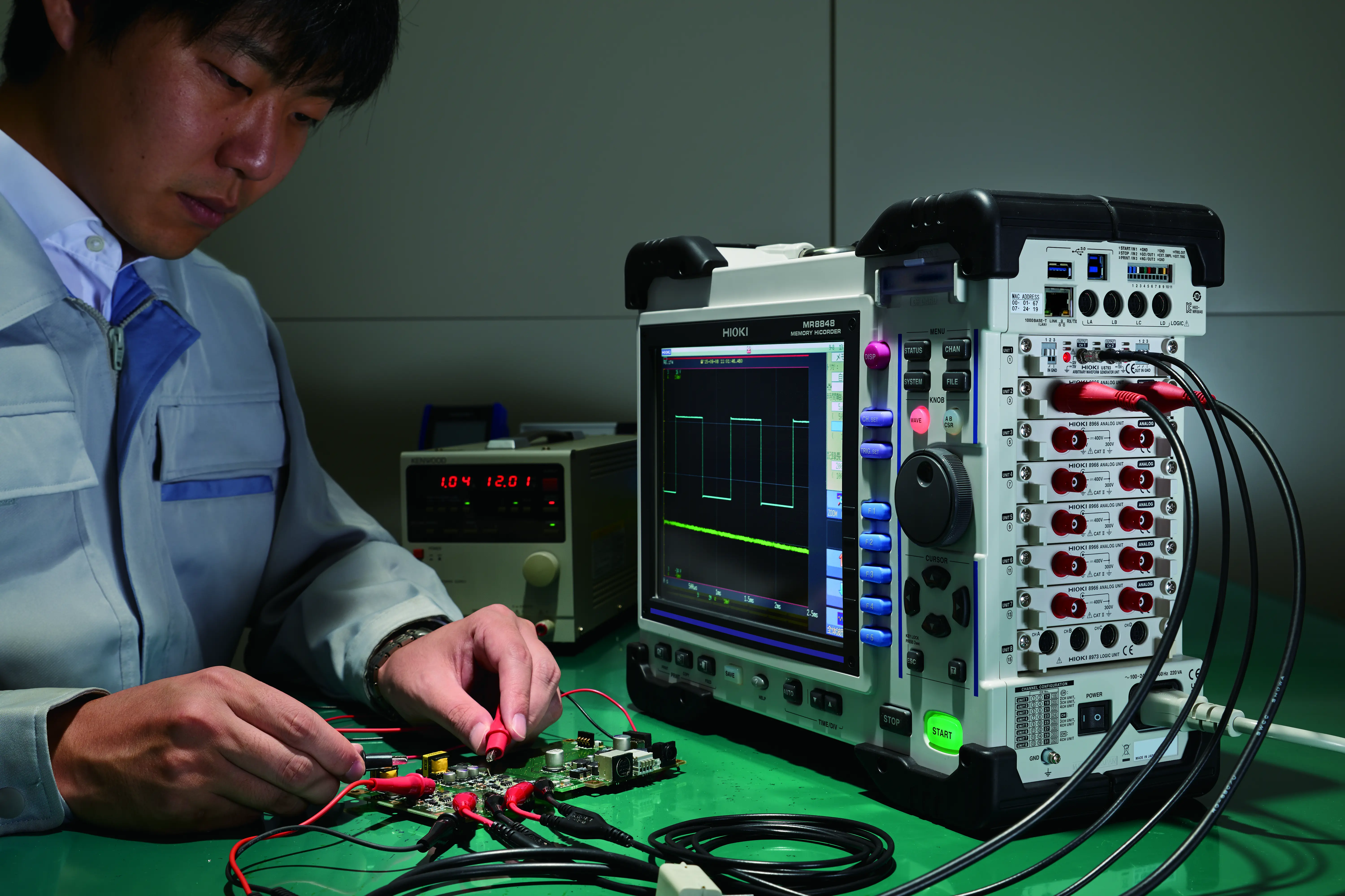 HIOKI MR8848 - Modular 32-channel memory recorder, 20 MS/s, 1000 V direct input, rugged design