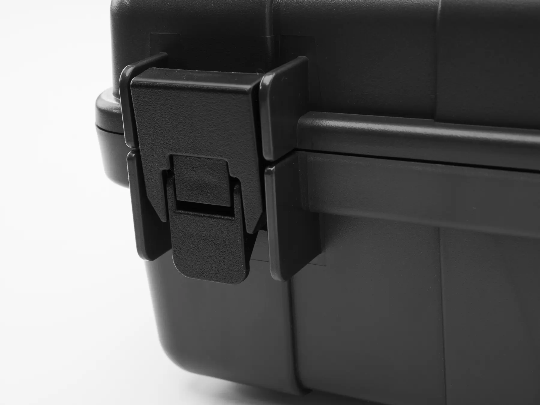 600537180 - Replacement Catch for Carrying Case C1014