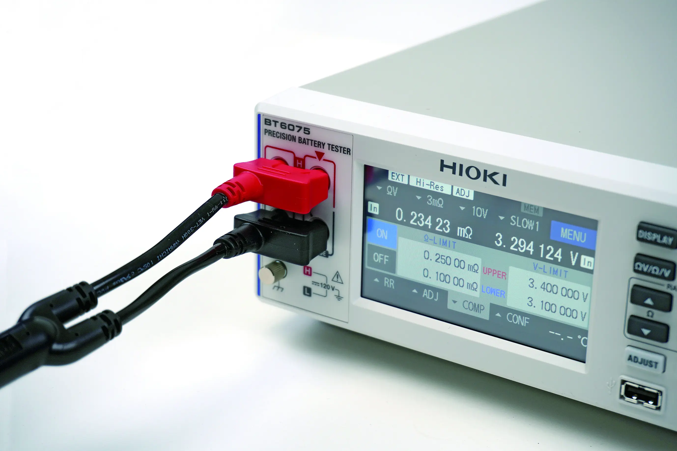 HIOKI BT6075 - precision battery tester and 7.5 digit voltmeter