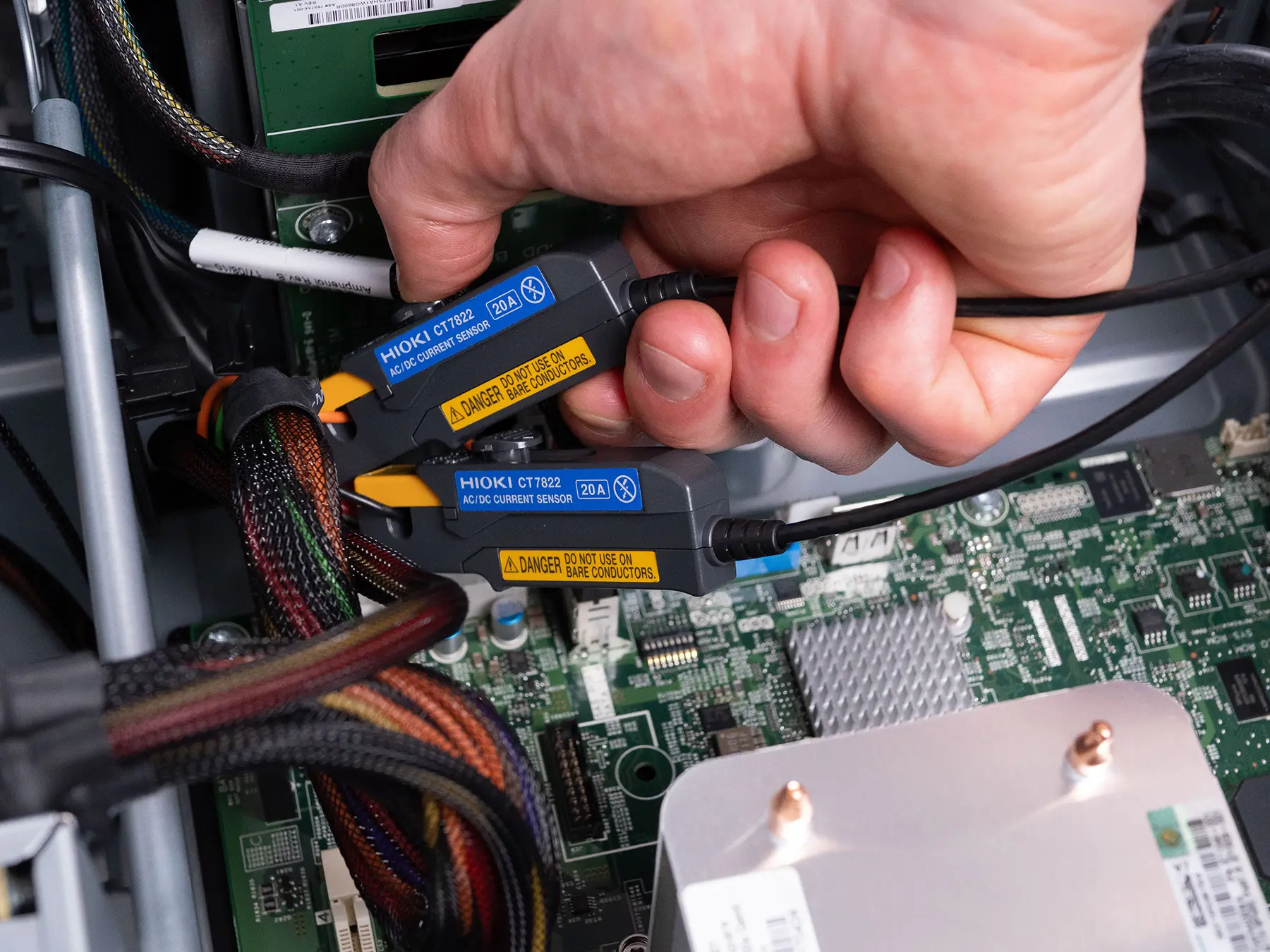 HIOKI CT7822 - Ultra-compact AC/DC Current Probe, 20 A / 100 kHz