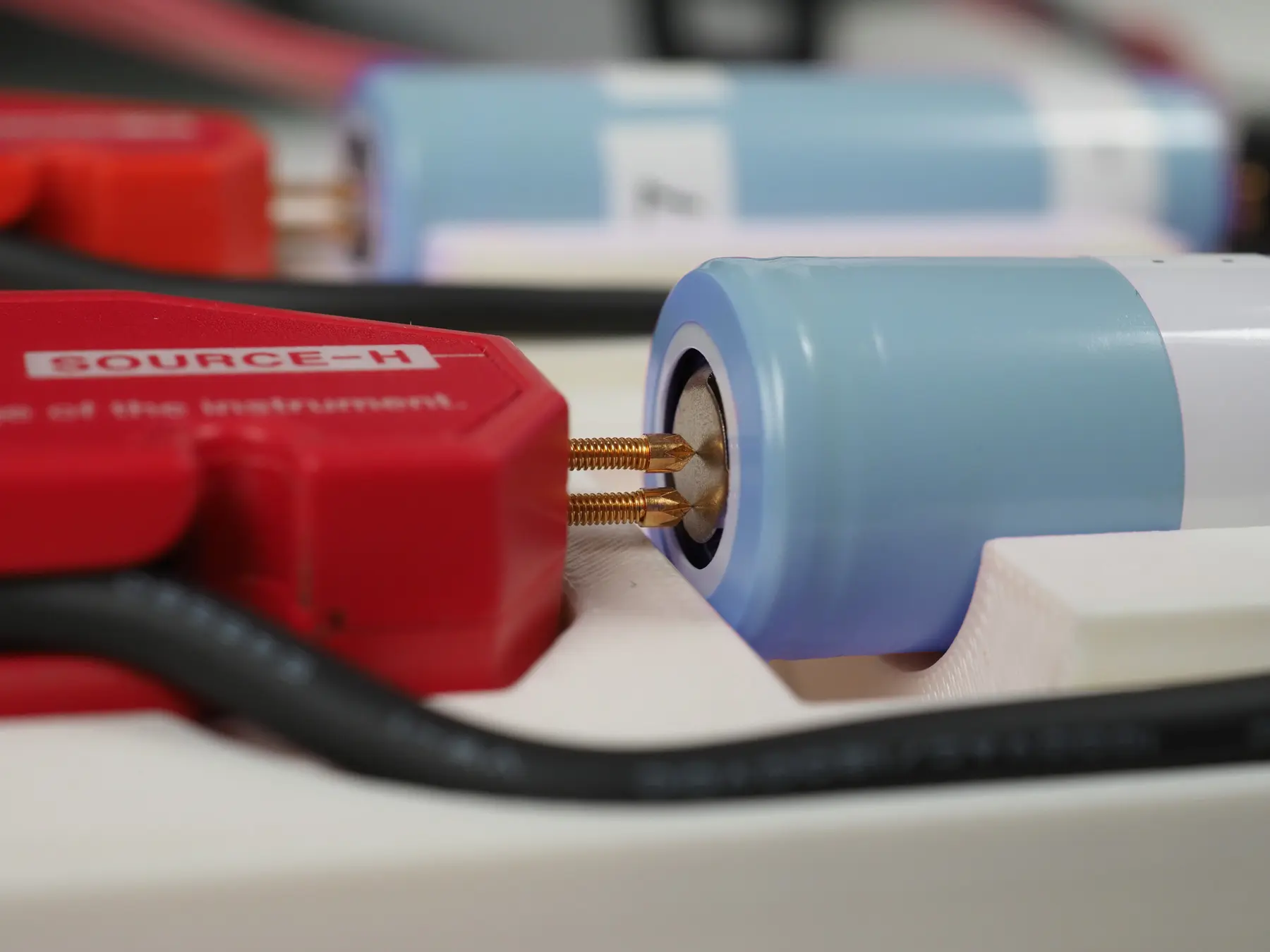 HIOKI L2003 measuring cable with tips 1,5m gold plated pins